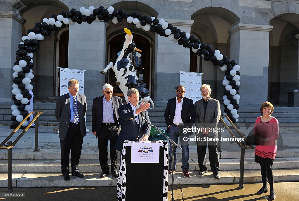 Got milk? Presents The California CowParade