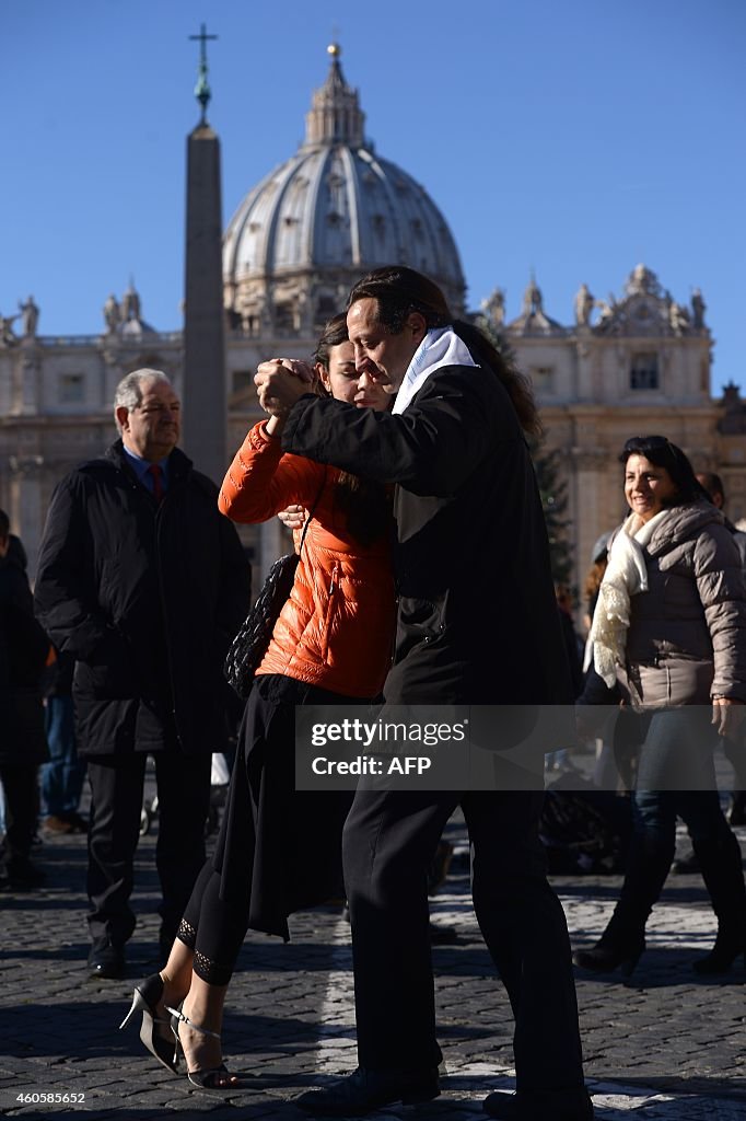 ITALY-VATICAN-POPE-AUDIENCE-BIRTHDAY-TANGO