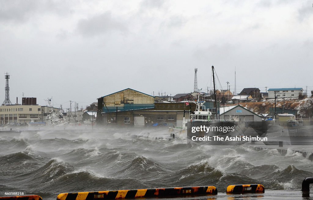 Winter Storm Hit Across Sea Of Japan Side