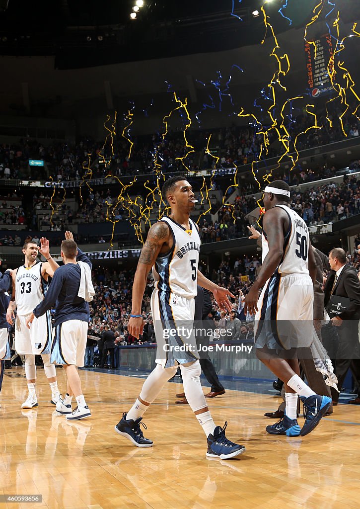 Golden State Warriors v Memphis Grizzlies