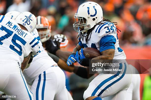 Running back Trent Richardson of the Indianapolis Colts runs a play during the second half against the Cleveland Browns at FirstEnergy Stadium on...