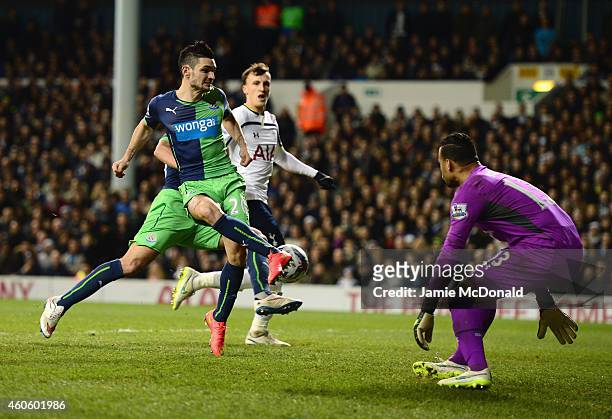 Remy Cabella of Newcastle United misses from close range during the Capital One Cup Quarter-Final match between Tottenham Hotspur and Newcastle...