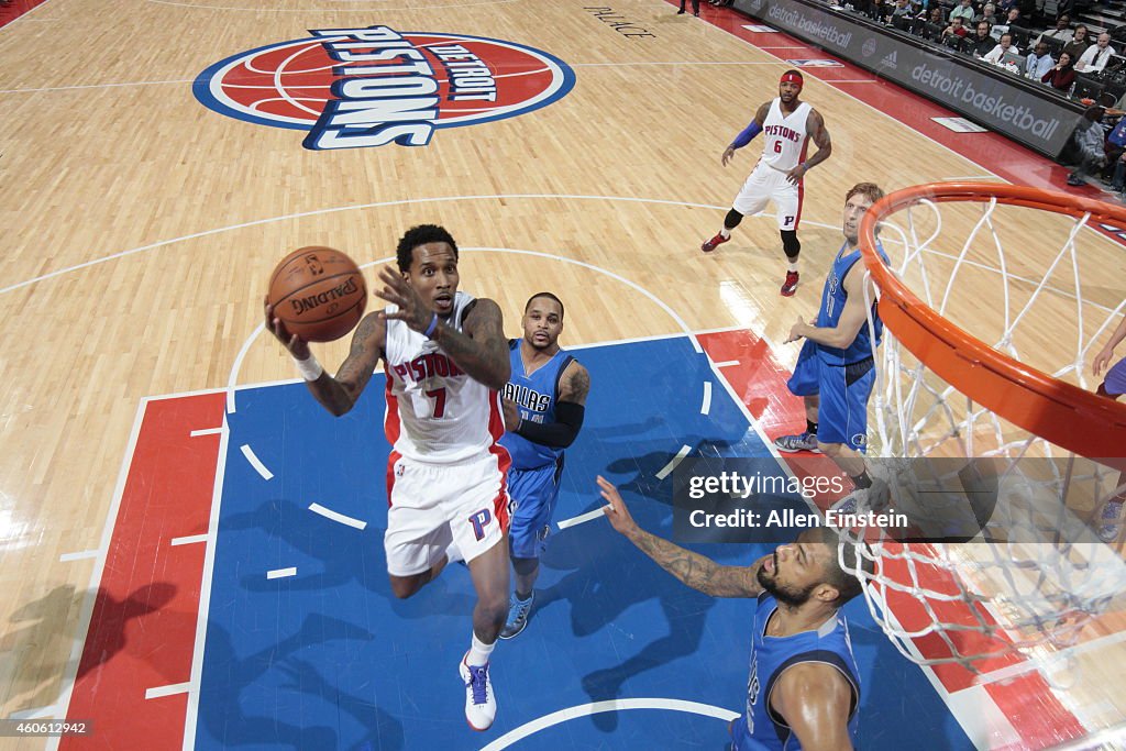 Dallas Mavericks v Detroit Pistons