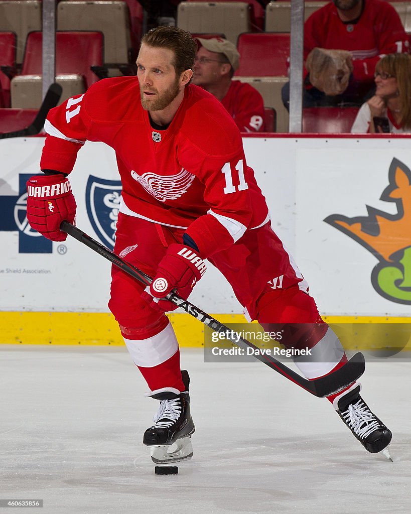 Columbus Blue Jackets v Detroit Red Wings