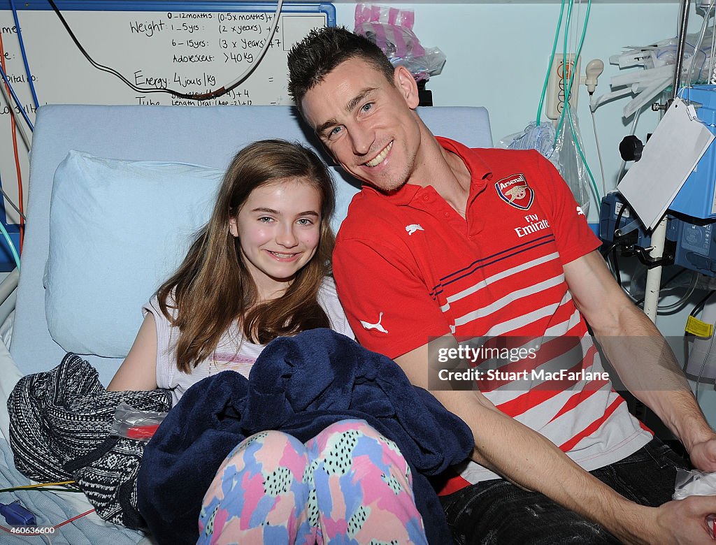 Arsenal FC Players Visit the Whittington Hospital