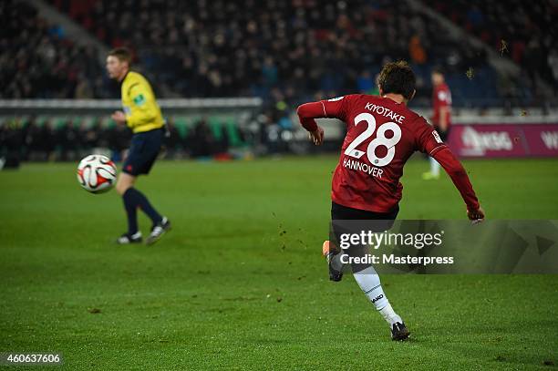 Hiroshi Kiyotake of Hannover in action during the Bundesliga match between Hannover 96 and FC Augsburg at HDI-Arena on December 16, 2014 in Hanover,...