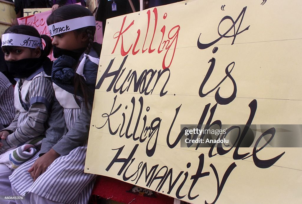 Pakistanis hold demonstrations to condemn Taliban attack