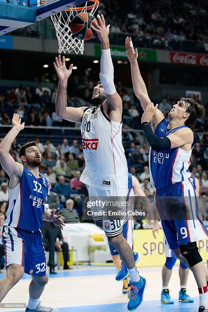 Real Madrid v Anadolu Efes Istanbul  - Turkish Airlines Euroleague