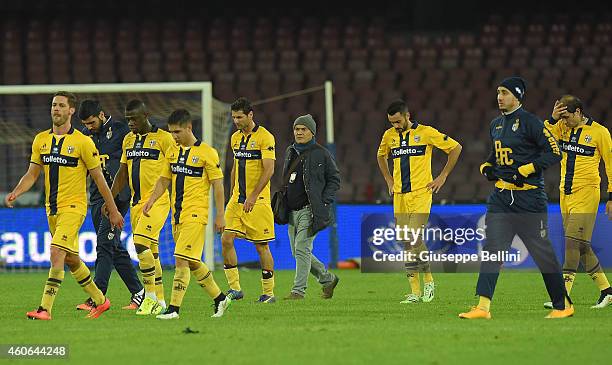 Players of Parma after the Serie A match betweeen SSC Napoli and FC Parma at Stadio San Paolo on December 18, 2014 in Naples, Italy.