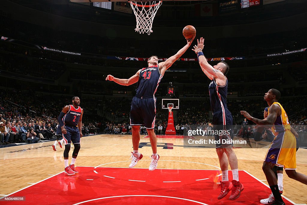 Los Angeles Lakers v Washington Wizards