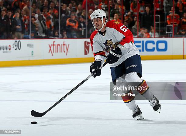 Dave Bolland of the Florida Panthers takes his turn in the overtime shootout against the Philadelphia Flyers on December 18, 2014 at the Wells Fargo...