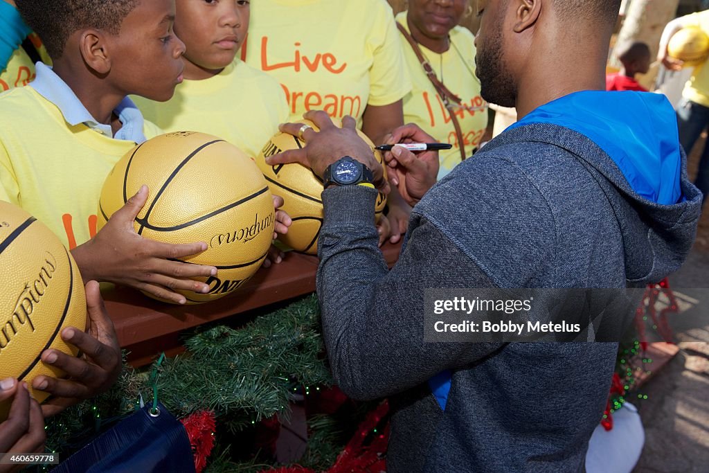 Dwyane Wade Goes One-on-One For Fun-Filled Day With Area Families At Santa's Enchanted Forest