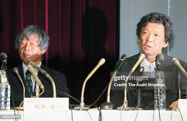 Hitoshi Niwa , a senior researcher of the Riken research institute speaks while special adviser in charge of Riken's verification testing Shinichi...