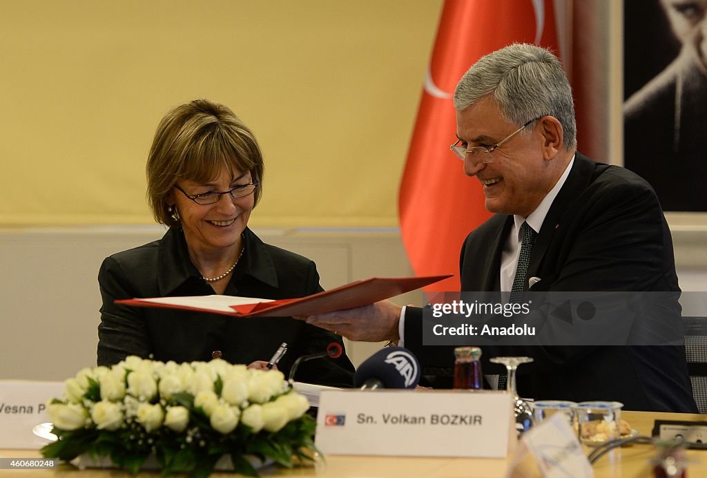 Croatian Foreign Minister Vesna Pusic visits Turkey