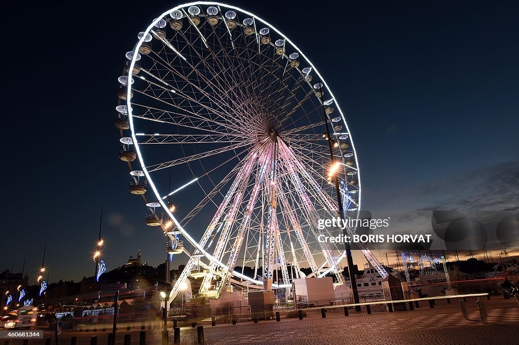 FRANCE-WHEEL-FEATURE