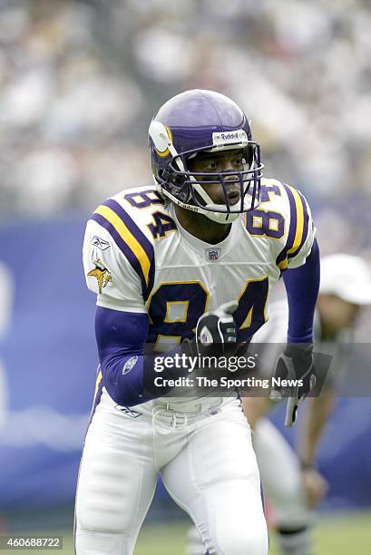 Randy Moss of the Minnesota Vikings in action during a game against the San Diego Chargers on November 9, 2003 at Qualcomm Stadium in San Diego,...