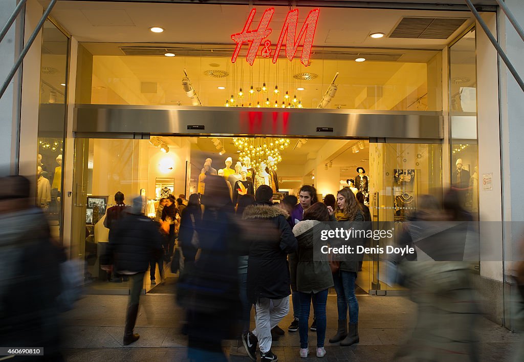 Shopping In Madrid Ahead Of Christmas Celebrations