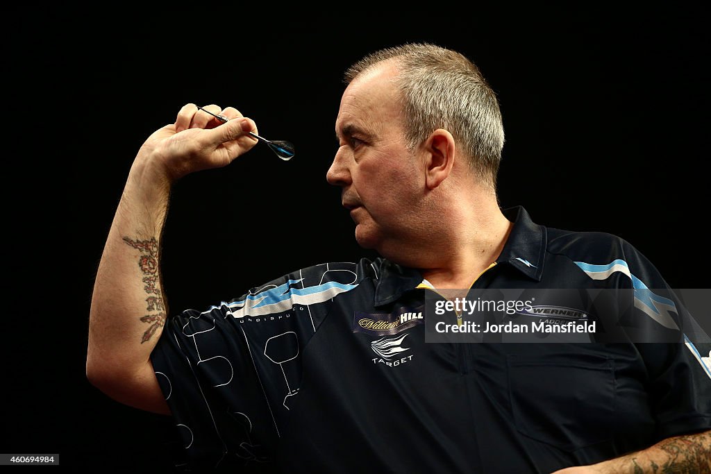 2015 William Hill PDC World Darts Championships - Day Two