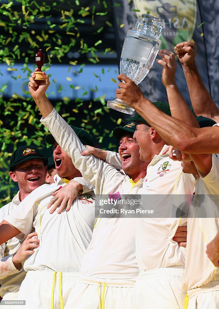 Australia v England - Fifth Test: Day 3