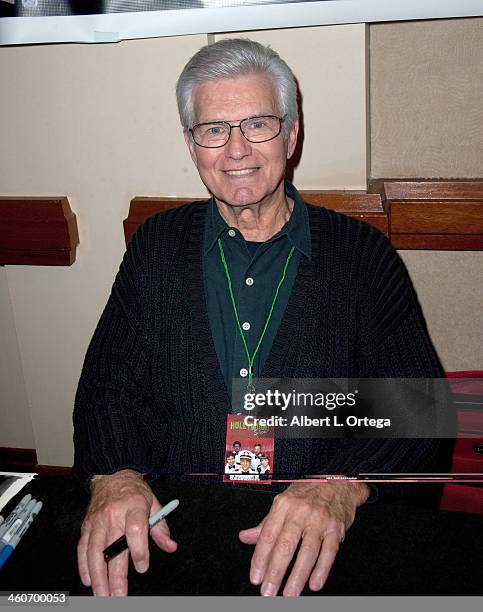 Actor Kent McCord attends The Hollywood Show at Lowes Hollywood Hotel on January 4, 2014 in Hollywood, California.