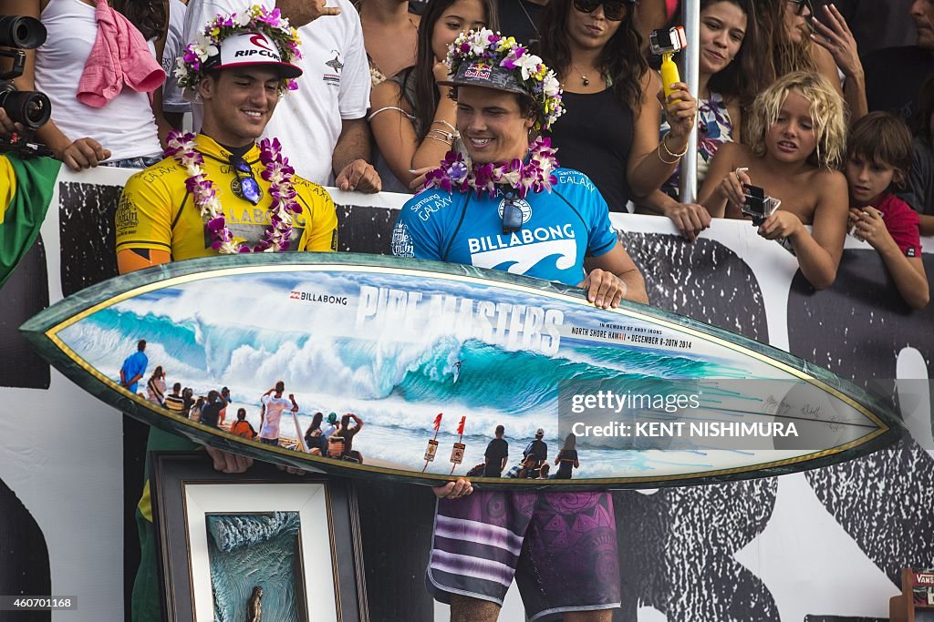 SURFING-US-PIPE-MASTERS