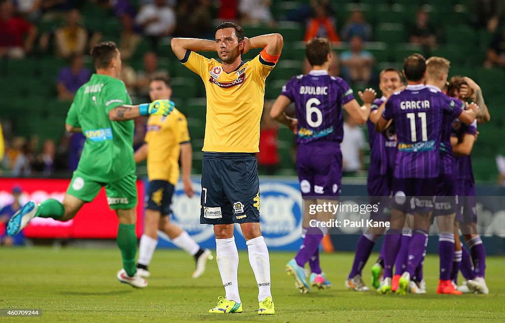 A-League Rd 12 - Perth v Central Coast