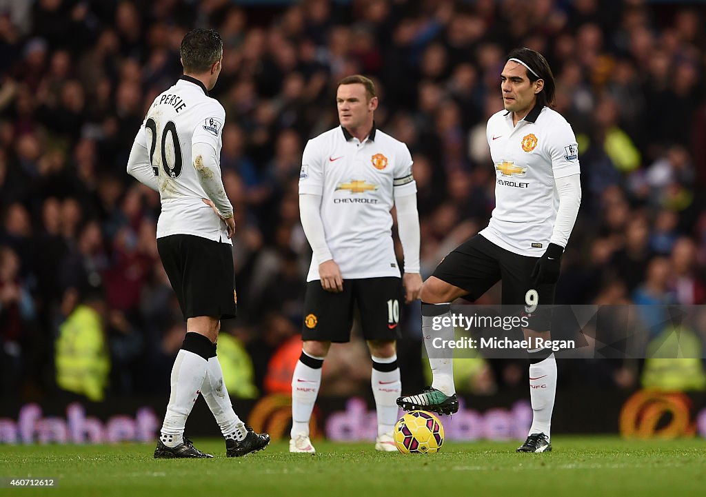 Aston Villa v Manchester United - Premier League