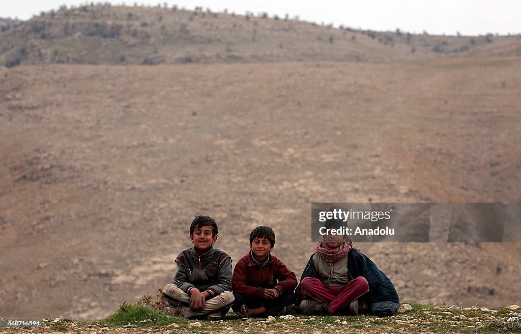 Yezidis fled from ISIL stay in harsh conditions in Mosul's Sinjar Mountain
