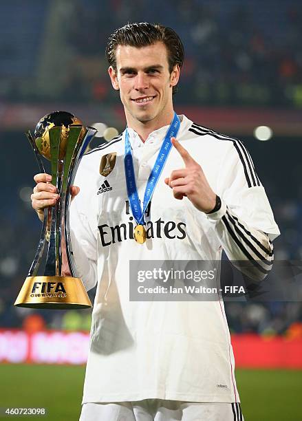 Gareth Bale of Real Madrid celebrates withe the trophy after the FIFA Club World Cup Final between Real Madrid and San Lorenzo at Marrakech Stadium...