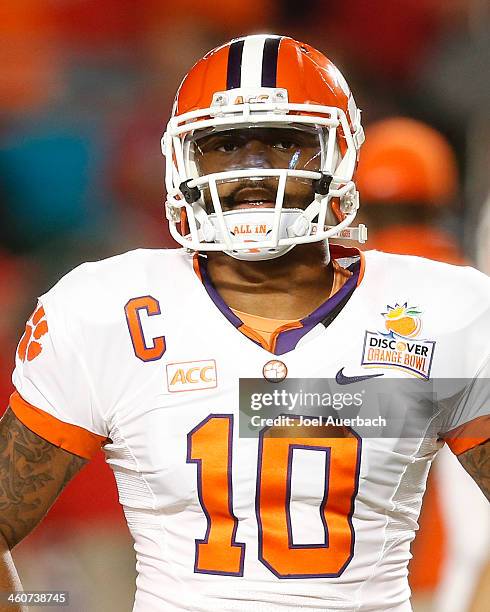 Tajh Boyd of the Clemson Tigers warms up prior to the game against the Ohio State Buckeyes during the 2014 Discover Orange Bowl at Sun Life Stadium...