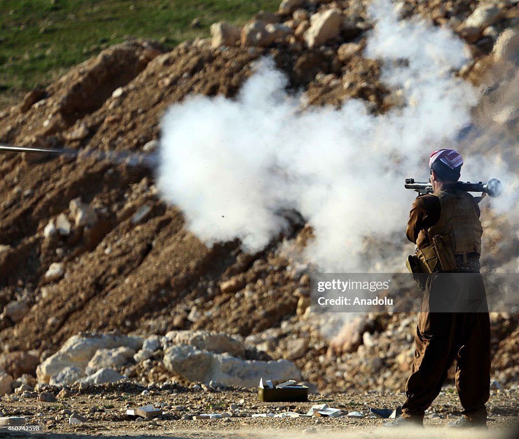 Peshmerga forces stage attacks against ISIL members in Sinjar