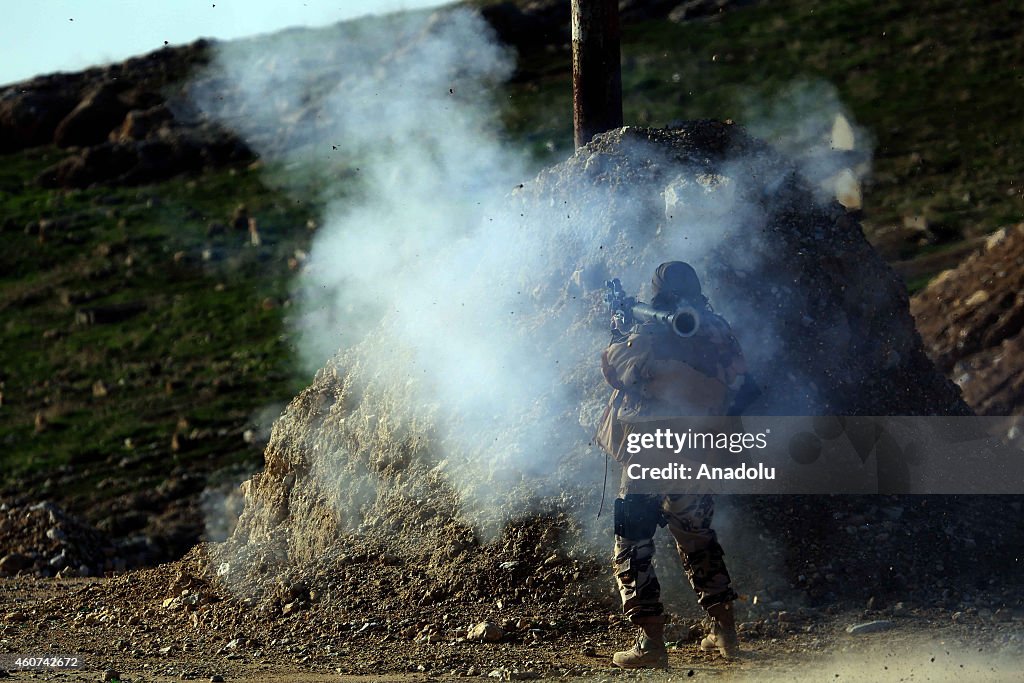 Peshmerga forces stage attacks against ISIL members in Sinjar