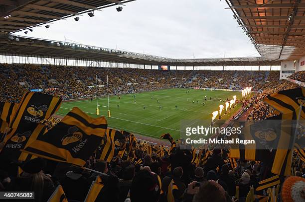 General view as Wasps emerge onto the pitch during the Aviva Premiership match between Wasps and London Irish at the Ricoh Arena on December 21, 2014...