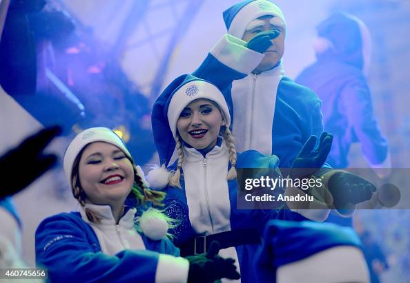 Russians attend open air party to welcome 2015 Russians attend open air party to welcome 2015
