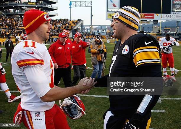 Alex Smith of the Kansas City Chiefs congratulates Ben Roethlisberger of the Pittsburgh Steelers after Pittsburgh's 20-12 win at Heinz Field on...