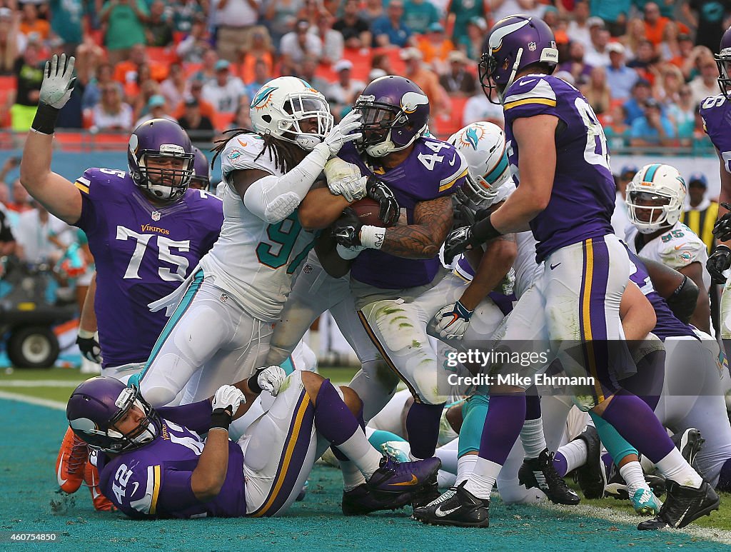 Minnesota Vikings v Miami Dolphins