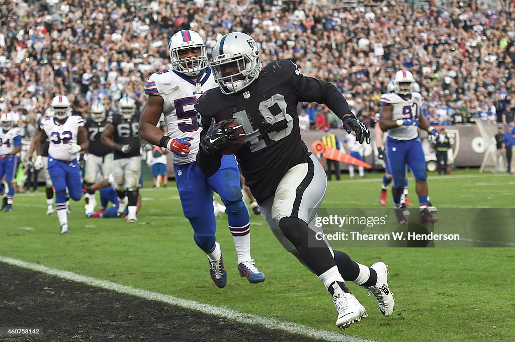 Buffalo Bills v Oakland Raiders