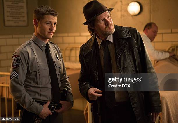Ben McKenzie and Donal Logue in the "Rogues' Gallery" episode of GOTHAM airing Monday, Jan. 5, 2015 on FOX.