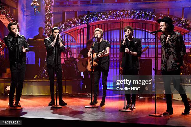 Amy Adams" Episode 1672 -- Pictured: Liam Payne, Zayn Malik, Niall Horan, Louis Tomlinson and Harry Styles of musical guest One Direction perform on...