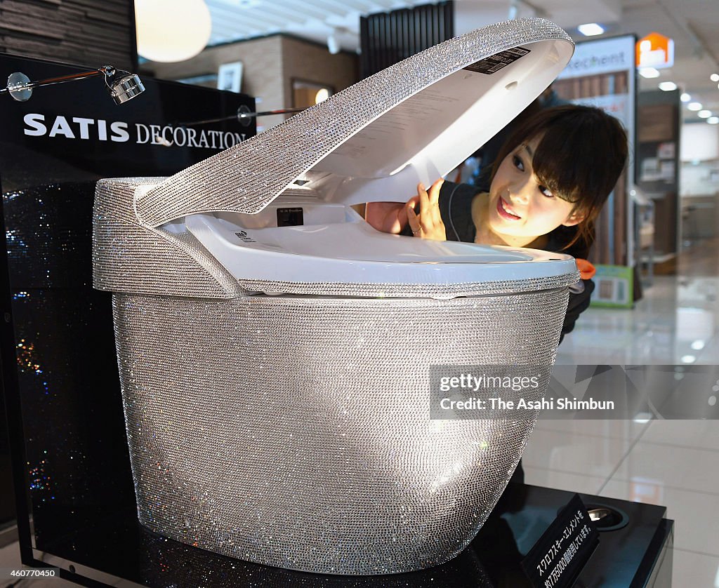 75,000 Swarovski Crystal Decorated Toilet Basin On Display In Osaka
