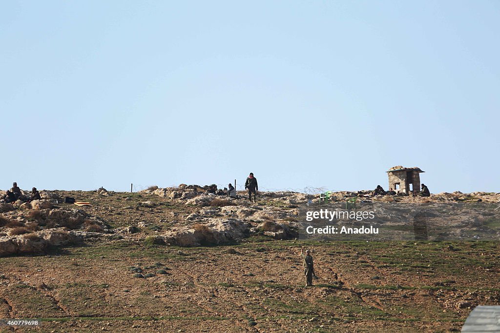 Clashes between ISIL and Peshmerga forces in Sinjar