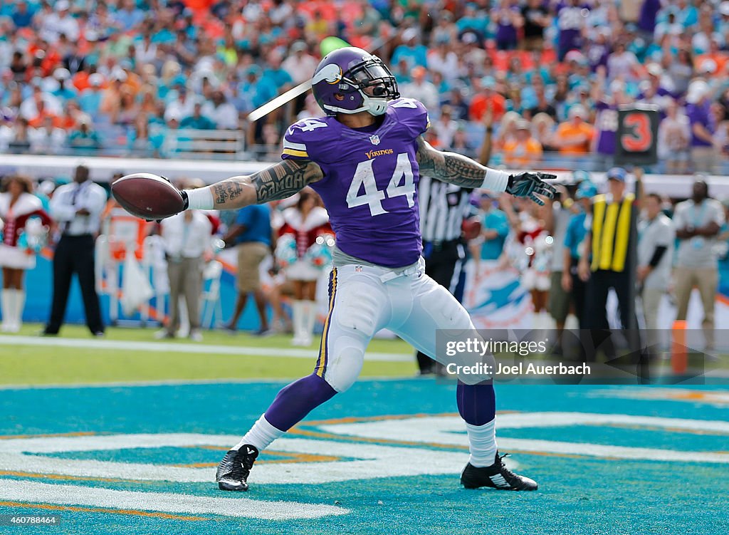 Minnesota Vikings v Miami Dolphins