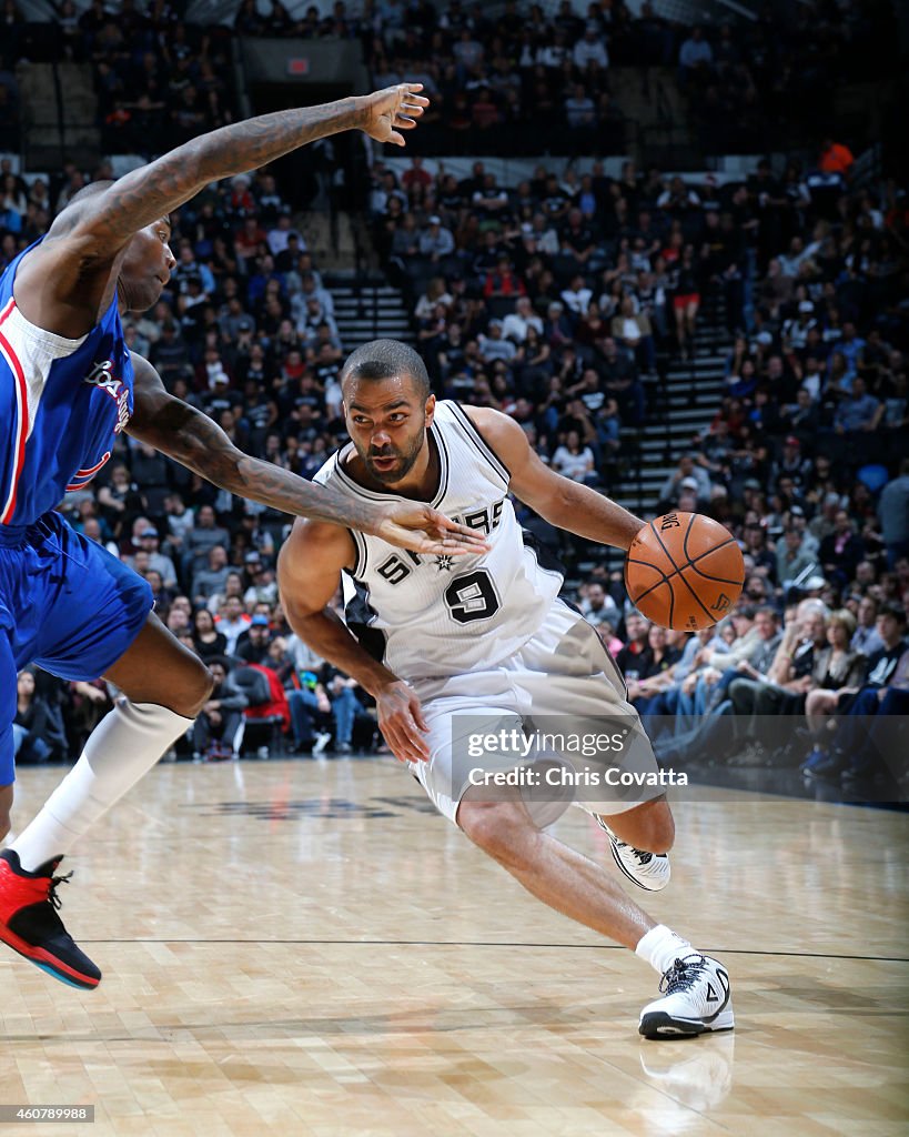 Los Angeles Clippers v San Antonio Spurs