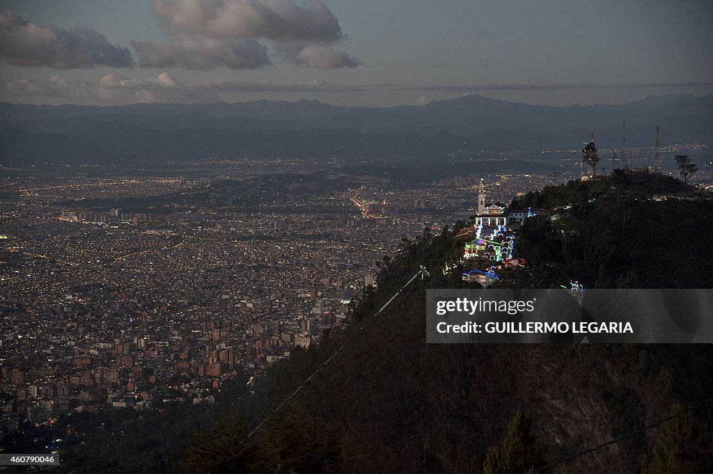 COLOMBIA-CHRISTMAS-LIGHTS