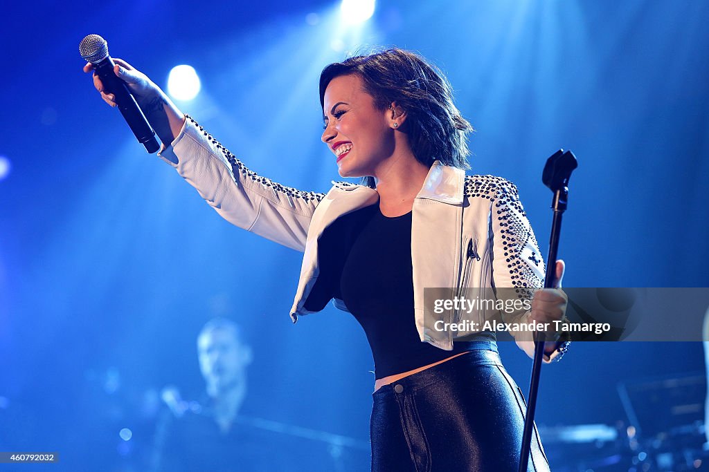 Demi Lovato performs onstage during 93.3 FLZ s Jingle Ball 2014 at