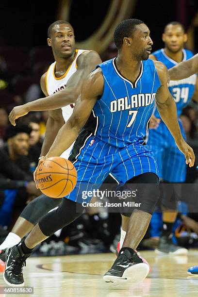 Ben Gordon of the Orlando Magic runs a play during the first half against the Cleveland Cavaliers at Quicken Loans Arena on November 24, 2014 in...