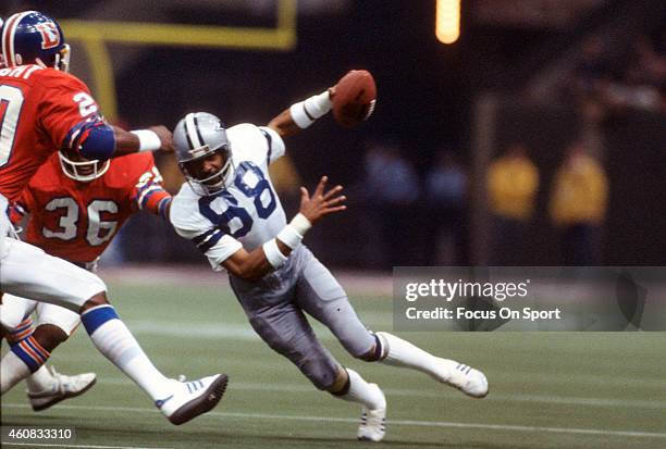 Drew Pearson of the Dallas Cowboys runs with the ball against the Denver Broncos during Super Bowl XII on January 15, 1978 at the Louisiana Super...