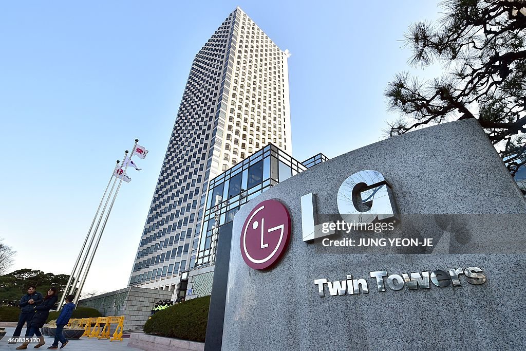 SKOREA-GERMANY-ELECTRONICS-LG-SAMSUNG