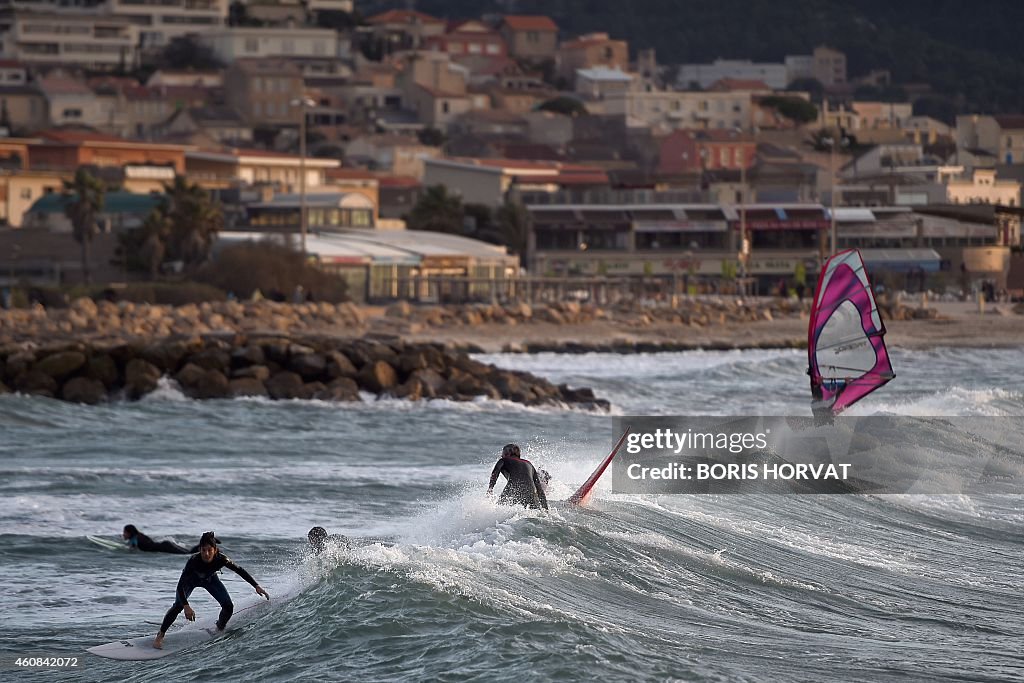 FRANCE-SEA-SURFING-FEATURE