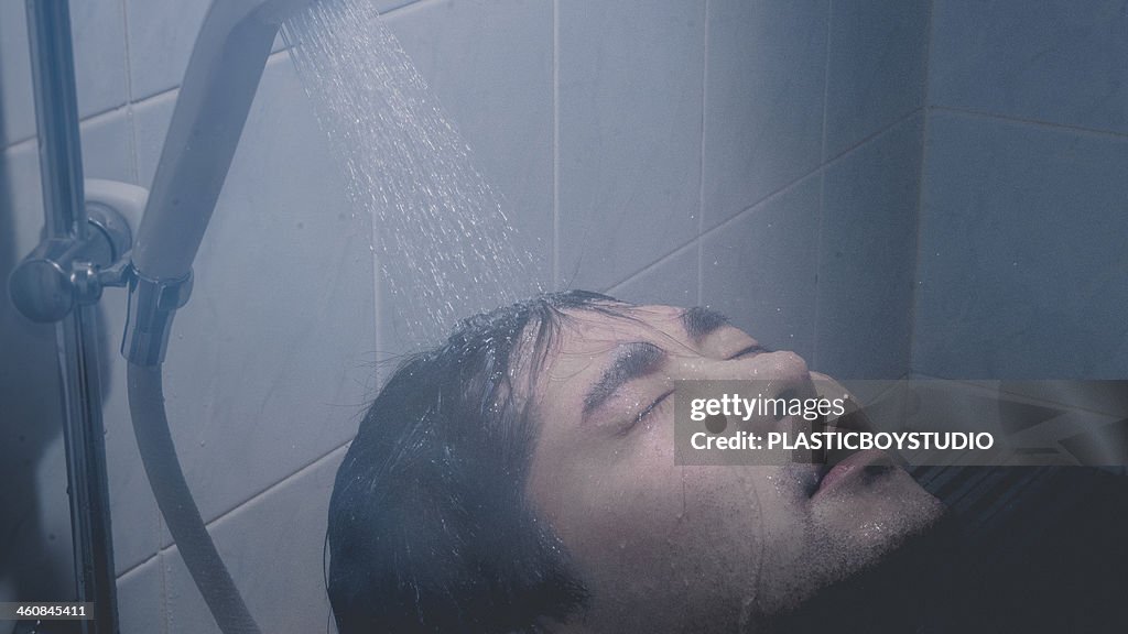 Man / hot water / shower / water droplets / bath